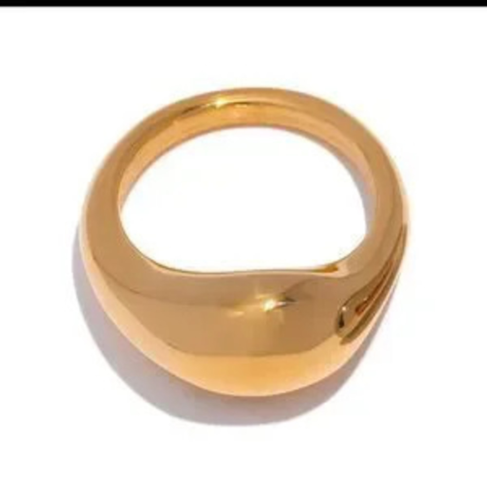 Gorgeous Smooth?18k Gold Plated?Ring